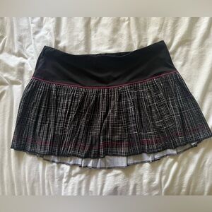 Lucky in Love Black & Pink Skort - size large